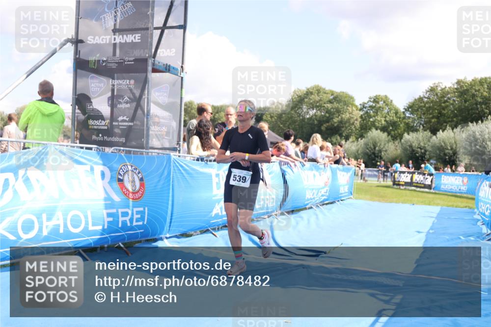 25.08.2024 - Elbe Triathlon Hamburg H.Heesch http://msf.ph/oto/6878482 25.08.2024 12:11:21 Ziel 539, 1688 meine-sportfotos.de