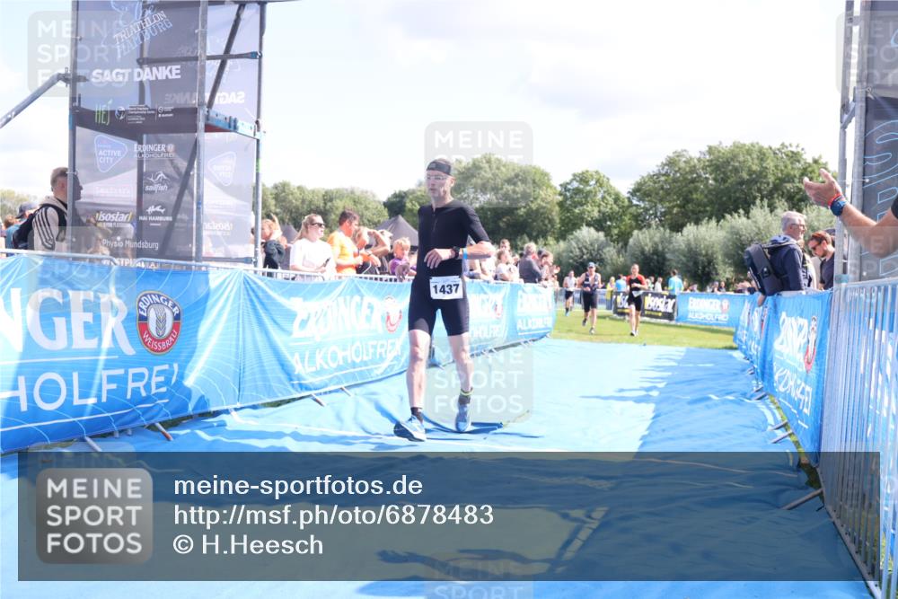 25.08.2024 - Elbe Triathlon Hamburg H.Heesch http://msf.ph/oto/6878483 25.08.2024 11:48:41 Ziel 307, 712, 1437, 1448, 1473, 1555 meine-sportfotos.de