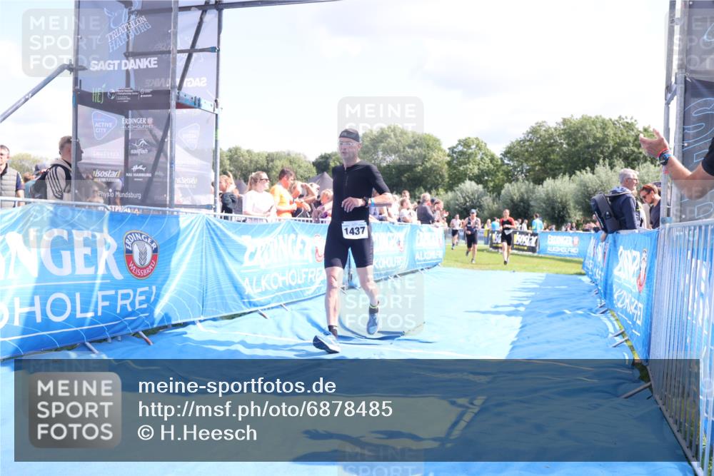25.08.2024 - Elbe Triathlon Hamburg H.Heesch http://msf.ph/oto/6878485 25.08.2024 11:48:41 Ziel 307, 712, 1437, 1448, 1473, 1555 meine-sportfotos.de