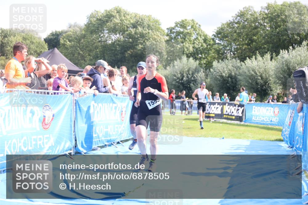 25.08.2024 - Elbe Triathlon Hamburg H.Heesch http://msf.ph/oto/6878505 25.08.2024 11:48:45 Ziel 307, 1437, 1448, 1555 meine-sportfotos.de