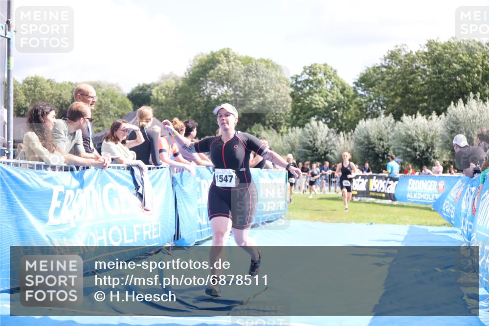 25.08.2024 - Elbe Triathlon Hamburg H.Heesch http://msf.ph/oto/6878511 25.08.2024 12:11:34 Ziel 541, 1503, 1547, 1698 meine-sportfotos.de
