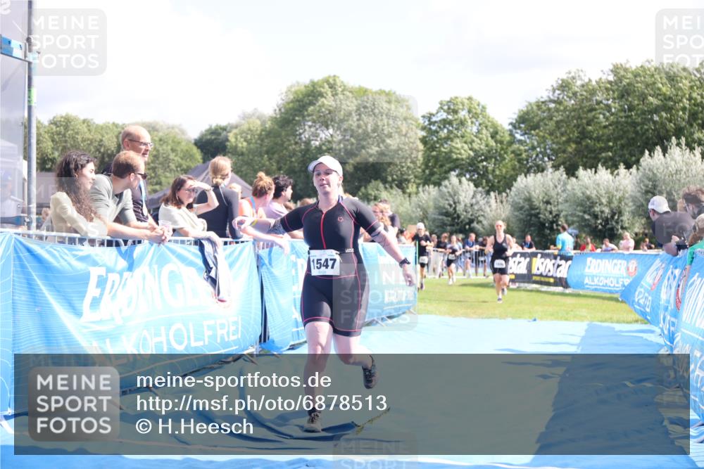 25.08.2024 - Elbe Triathlon Hamburg H.Heesch http://msf.ph/oto/6878513 25.08.2024 12:11:34 Ziel 541, 1503, 1547, 1698 meine-sportfotos.de