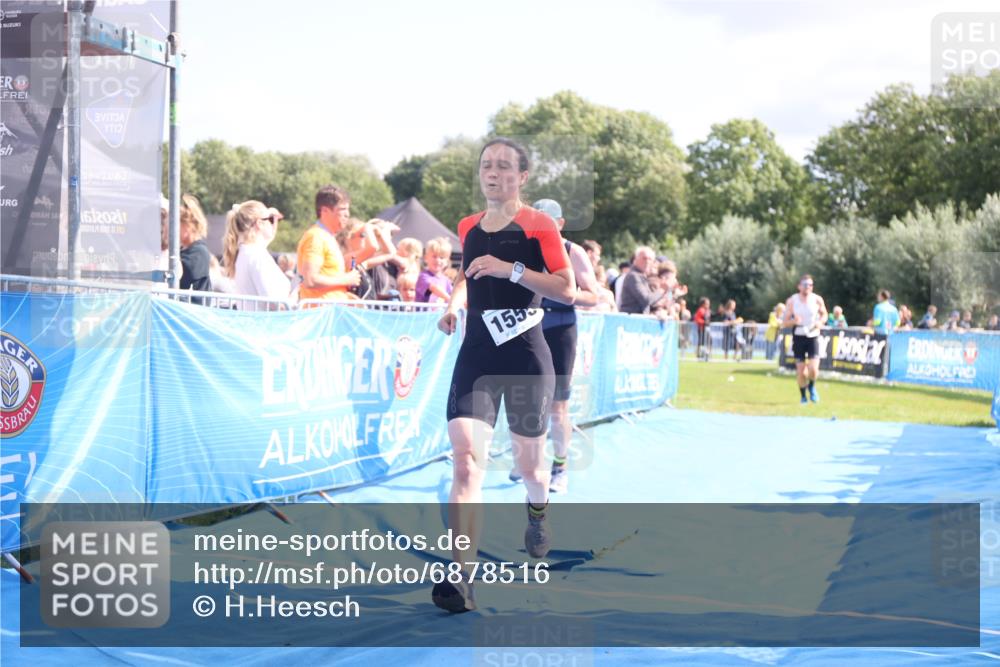 25.08.2024 - Elbe Triathlon Hamburg H.Heesch http://msf.ph/oto/6878516 25.08.2024 11:48:46 Ziel 307, 1437, 1448, 1555 meine-sportfotos.de