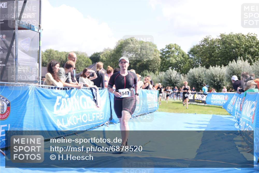 25.08.2024 - Elbe Triathlon Hamburg H.Heesch http://msf.ph/oto/6878520 25.08.2024 12:11:34 Ziel 541, 1503, 1547, 1698 meine-sportfotos.de