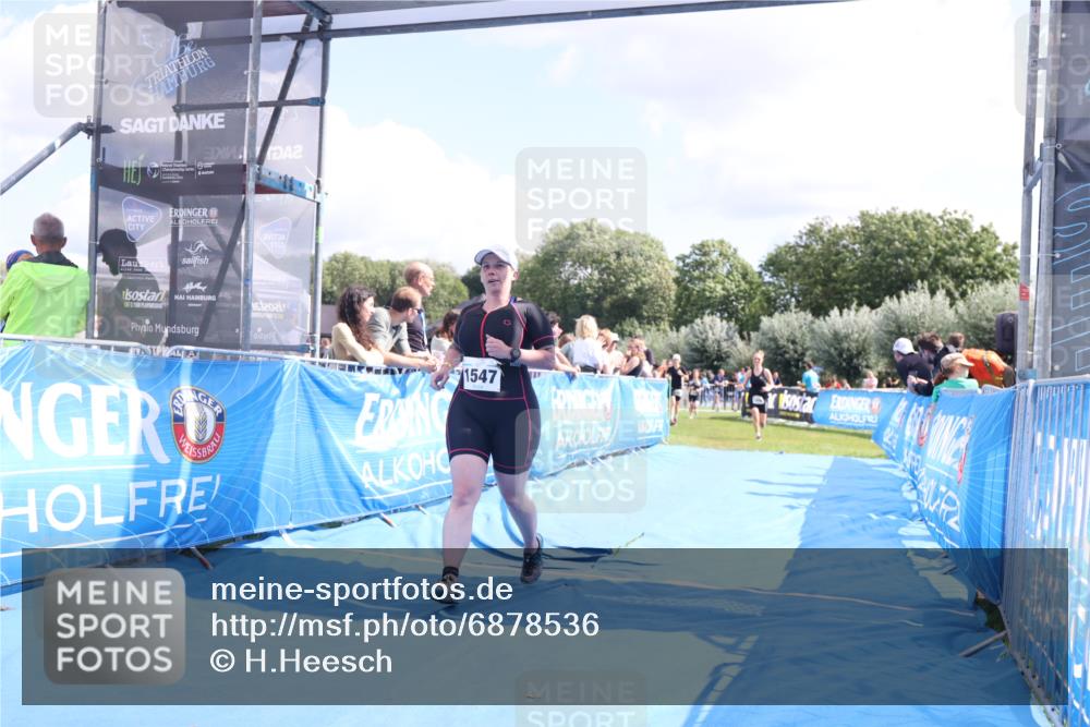 25.08.2024 - Elbe Triathlon Hamburg H.Heesch http://msf.ph/oto/6878536 25.08.2024 12:11:35 Ziel 541, 1503, 1547, 1698, 1709 meine-sportfotos.de