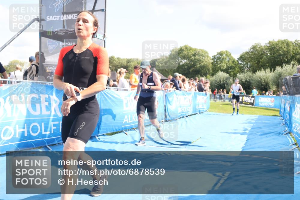 25.08.2024 - Elbe Triathlon Hamburg H.Heesch http://msf.ph/oto/6878539 25.08.2024 11:48:47 Ziel 307, 1437, 1448, 1555 meine-sportfotos.de
