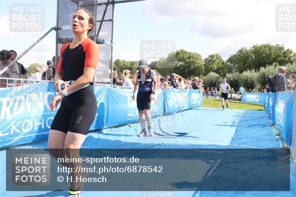 25.08.2024 - Elbe Triathlon Hamburg H.Heesch http://msf.ph/oto/6878542 25.08.2024 11:48:47 Ziel 307, 1437, 1448, 1555 meine-sportfotos.de