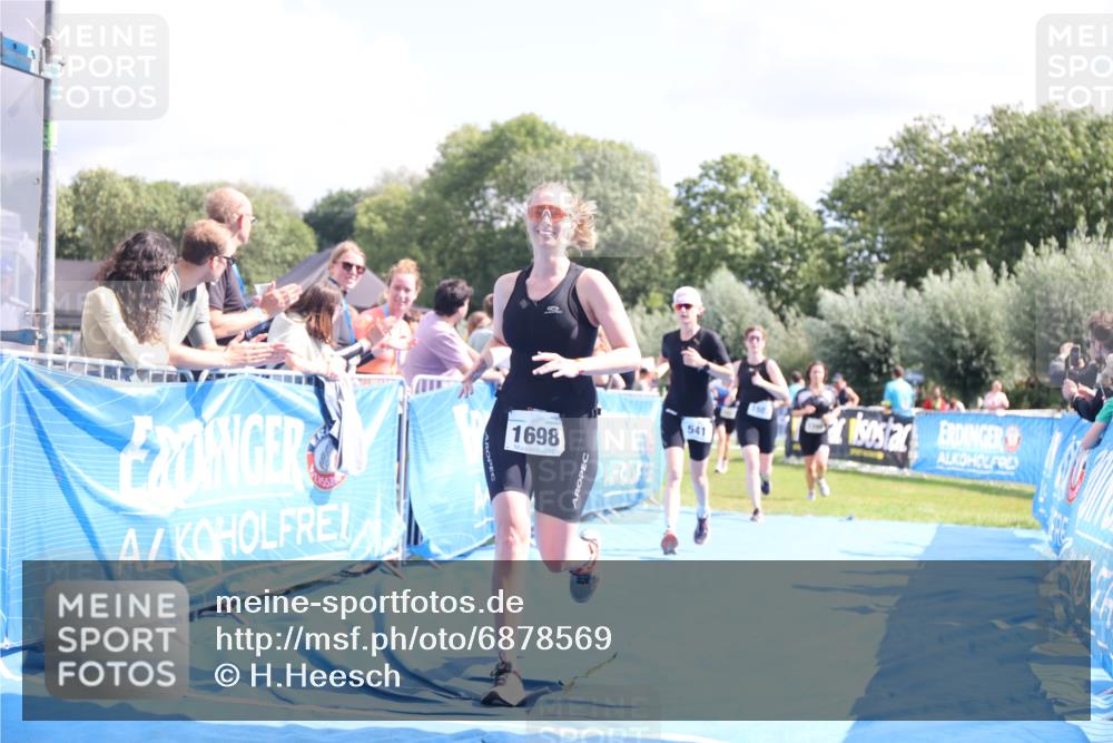 25.08.2024 - Elbe Triathlon Hamburg H.Heesch http://msf.ph/oto/6878569 25.08.2024 12:11:39 Ziel 541, 1503, 1527, 1547, 1698, 1709 meine-sportfotos.de