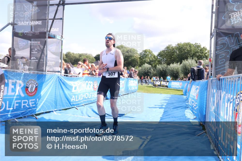 25.08.2024 - Elbe Triathlon Hamburg H.Heesch http://msf.ph/oto/6878572 25.08.2024 11:48:50 Ziel 307, 1448, 1555 meine-sportfotos.de