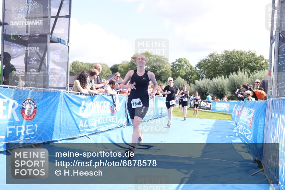 25.08.2024 - Elbe Triathlon Hamburg H.Heesch http://msf.ph/oto/6878578 25.08.2024 12:11:39 Ziel 541, 1503, 1527, 1547, 1698, 1709 meine-sportfotos.de