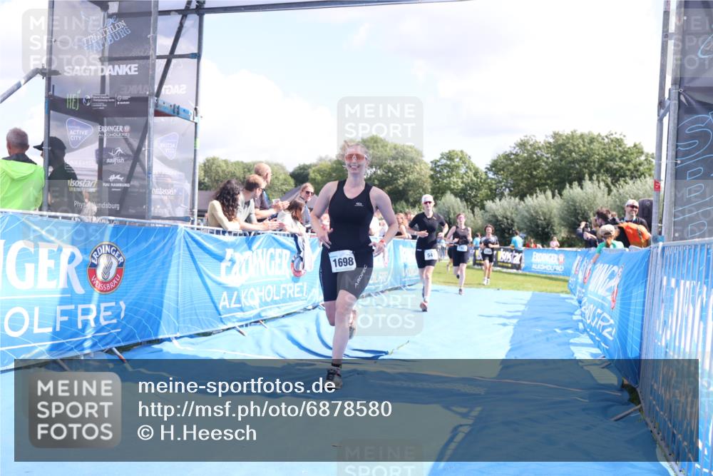 25.08.2024 - Elbe Triathlon Hamburg H.Heesch http://msf.ph/oto/6878580 25.08.2024 12:11:39 Ziel 541, 1503, 1527, 1547, 1698, 1709 meine-sportfotos.de