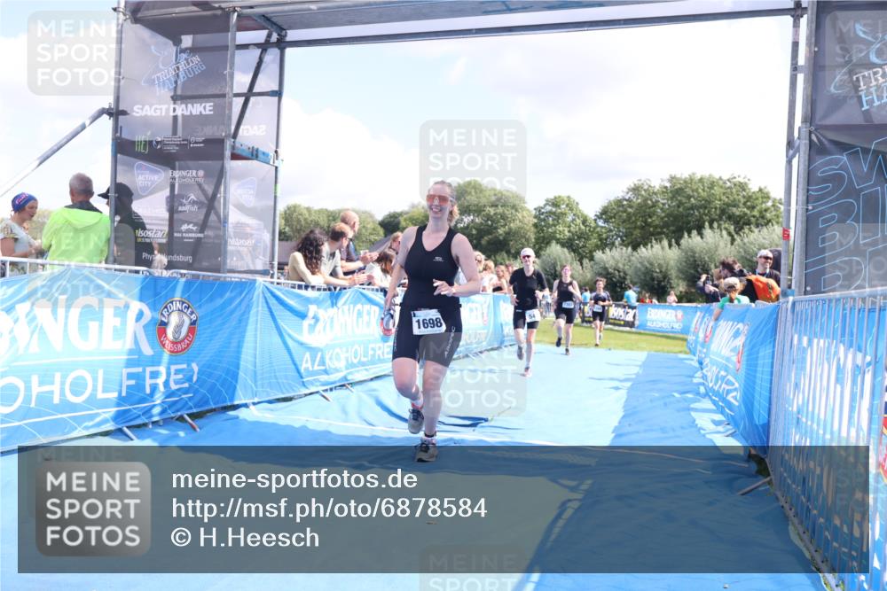 25.08.2024 - Elbe Triathlon Hamburg H.Heesch http://msf.ph/oto/6878584 25.08.2024 12:11:39 Ziel 541, 1503, 1527, 1547, 1698, 1709 meine-sportfotos.de