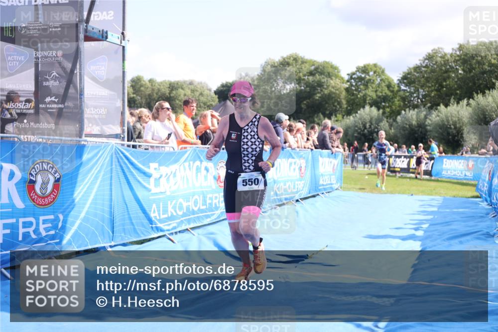 25.08.2024 - Elbe Triathlon Hamburg H.Heesch http://msf.ph/oto/6878595 25.08.2024 11:49:02 Ziel 550, 1522 meine-sportfotos.de