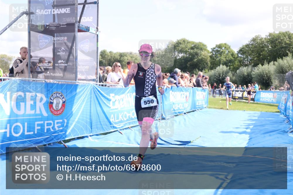 25.08.2024 - Elbe Triathlon Hamburg H.Heesch http://msf.ph/oto/6878600 25.08.2024 11:49:02 Ziel 550, 1522 meine-sportfotos.de