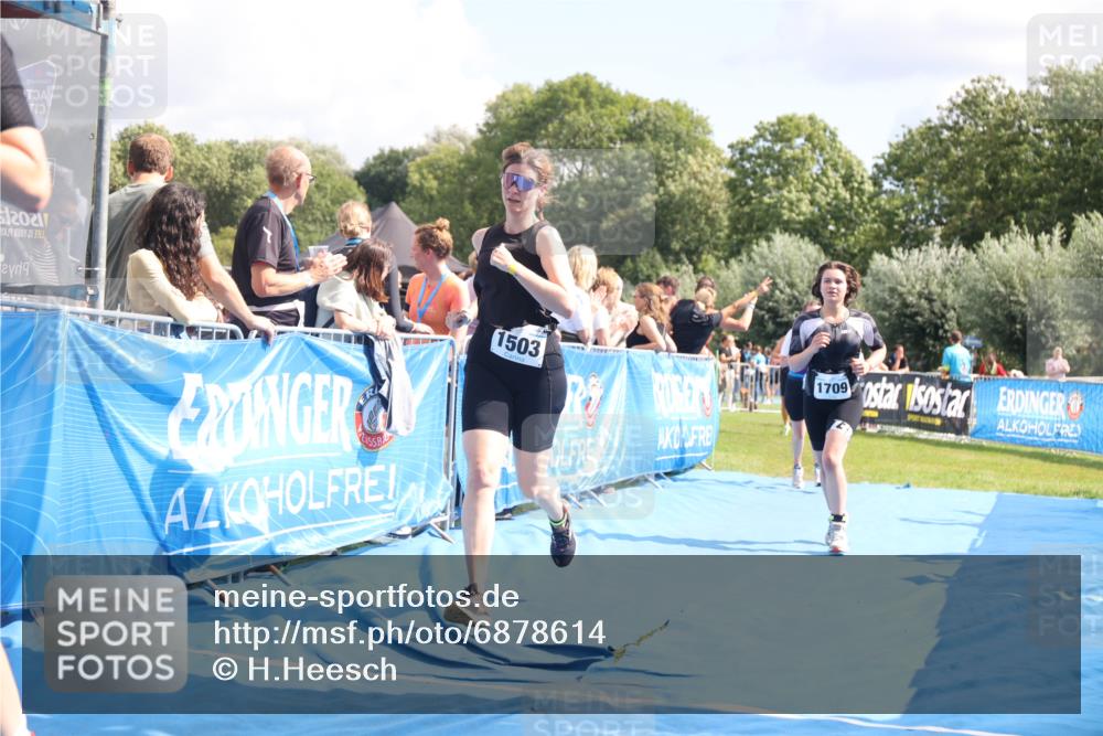 25.08.2024 - Elbe Triathlon Hamburg H.Heesch http://msf.ph/oto/6878614 25.08.2024 12:11:42 Ziel 405, 541, 1503, 1527, 1698, 1709 meine-sportfotos.de
