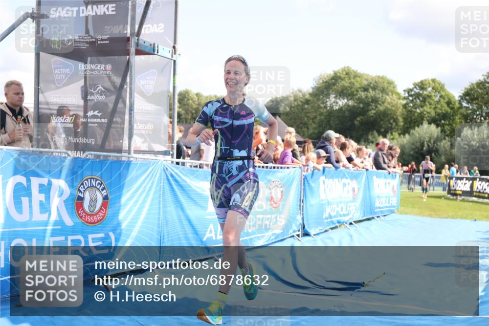 25.08.2024 - Elbe Triathlon Hamburg H.Heesch http://msf.ph/oto/6878632 25.08.2024 11:49:06 Ziel 550, 1522 meine-sportfotos.de
