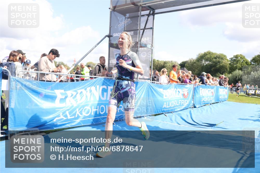 25.08.2024 - Elbe Triathlon Hamburg H.Heesch http://msf.ph/oto/6878647 25.08.2024 11:49:06 Ziel 550, 1522 meine-sportfotos.de