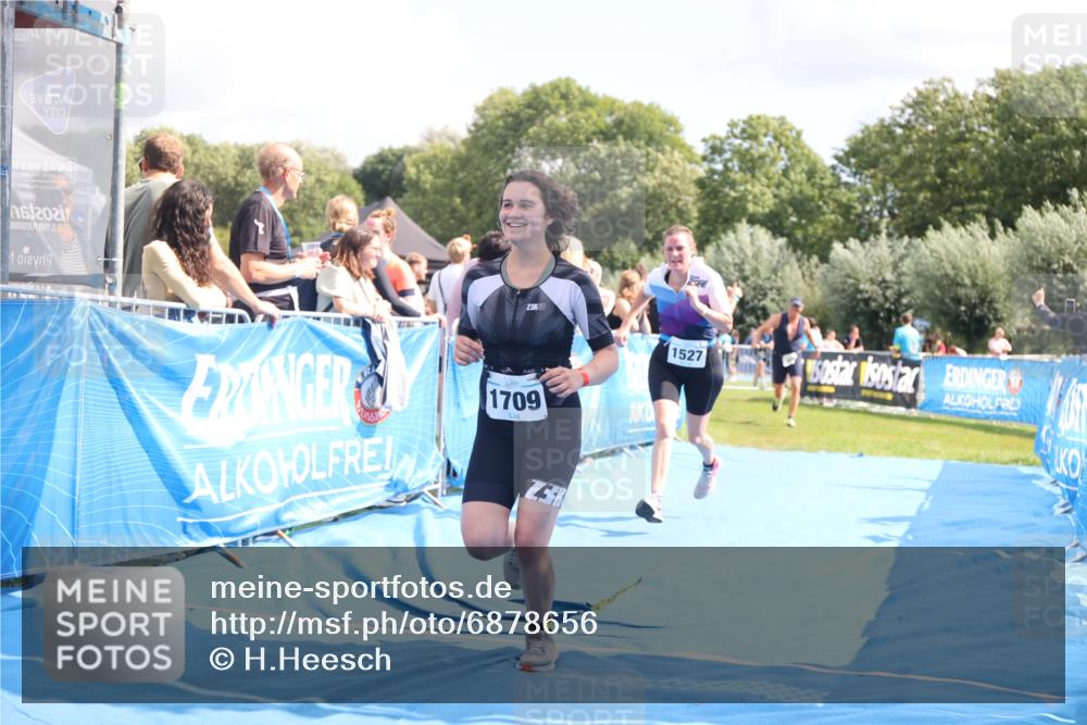 25.08.2024 - Elbe Triathlon Hamburg H.Heesch http://msf.ph/oto/6878656 25.08.2024 12:11:43 Ziel 405, 541, 1503, 1527, 1698, 1709 meine-sportfotos.de