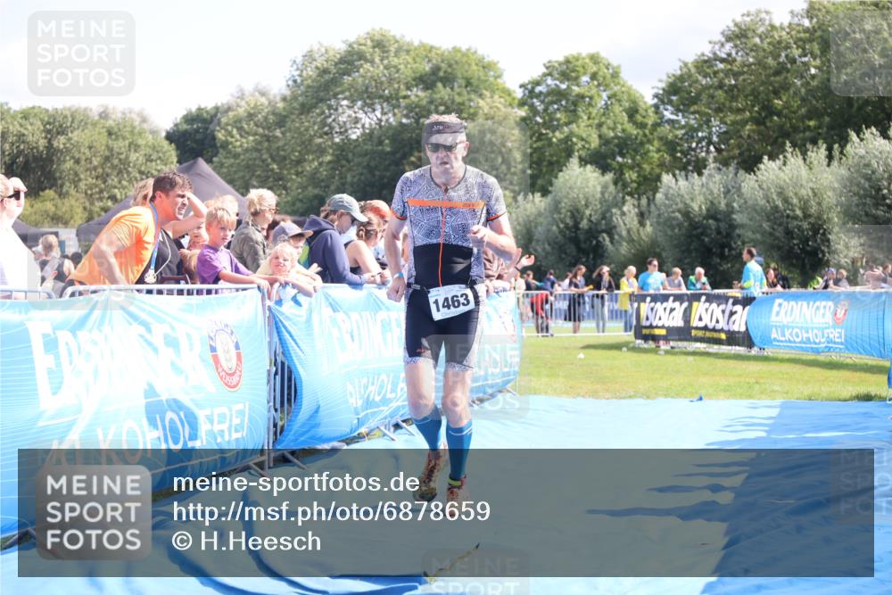 25.08.2024 - Elbe Triathlon Hamburg H.Heesch http://msf.ph/oto/6878659 25.08.2024 11:49:14 Ziel 1463 meine-sportfotos.de