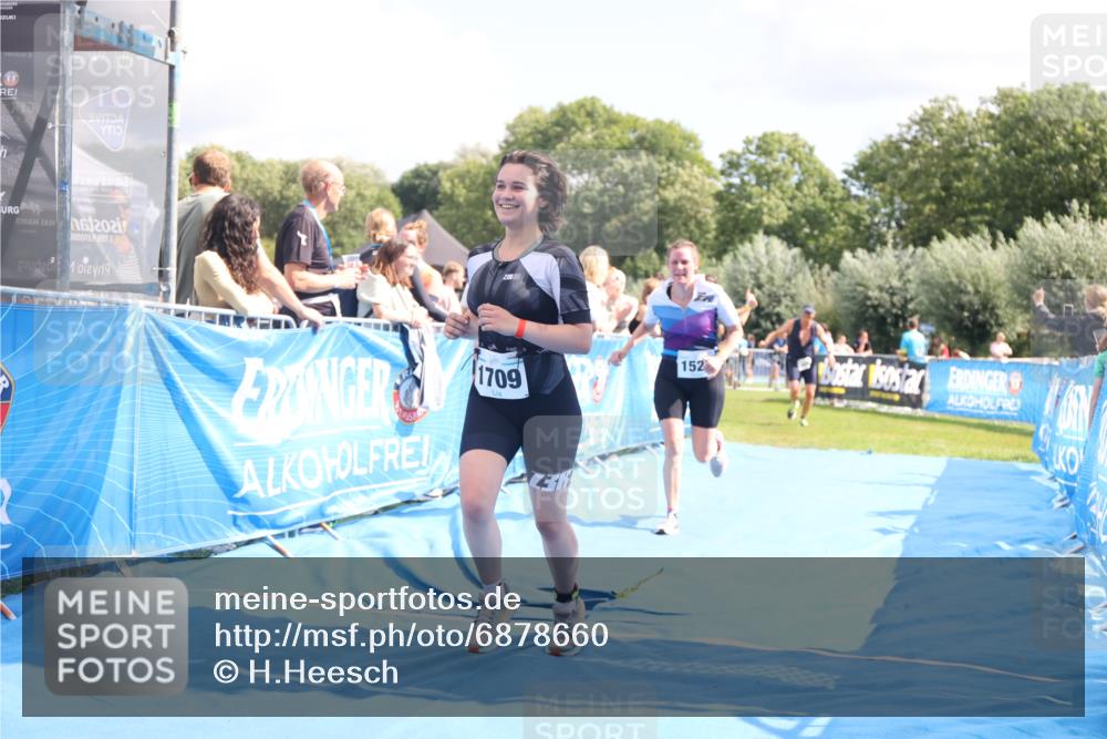 25.08.2024 - Elbe Triathlon Hamburg H.Heesch http://msf.ph/oto/6878660 25.08.2024 12:11:44 Ziel 405, 541, 1503, 1527, 1698, 1709 meine-sportfotos.de