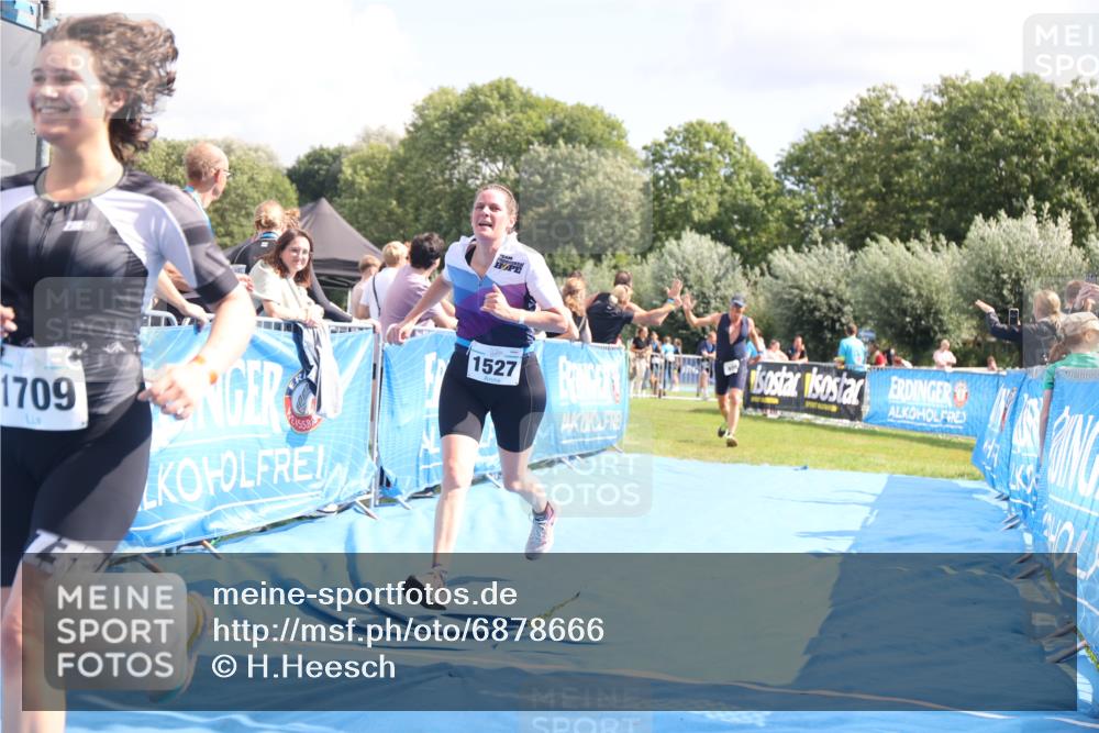 25.08.2024 - Elbe Triathlon Hamburg H.Heesch http://msf.ph/oto/6878666 25.08.2024 12:11:44 Ziel 405, 541, 1503, 1527, 1698, 1709 meine-sportfotos.de