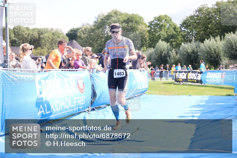 25.08.2024 - Elbe Triathlon Hamburg H.Heesch http://msf.ph/oto/6878672 25.08.2024 11:49:15 Ziel 1463 meine-sportfotos.de