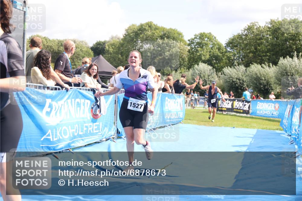25.08.2024 - Elbe Triathlon Hamburg H.Heesch http://msf.ph/oto/6878673 25.08.2024 12:11:44 Ziel 405, 541, 1503, 1527, 1698, 1709 meine-sportfotos.de