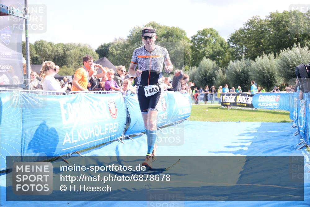 25.08.2024 - Elbe Triathlon Hamburg H.Heesch http://msf.ph/oto/6878678 25.08.2024 11:49:15 Ziel 1463 meine-sportfotos.de