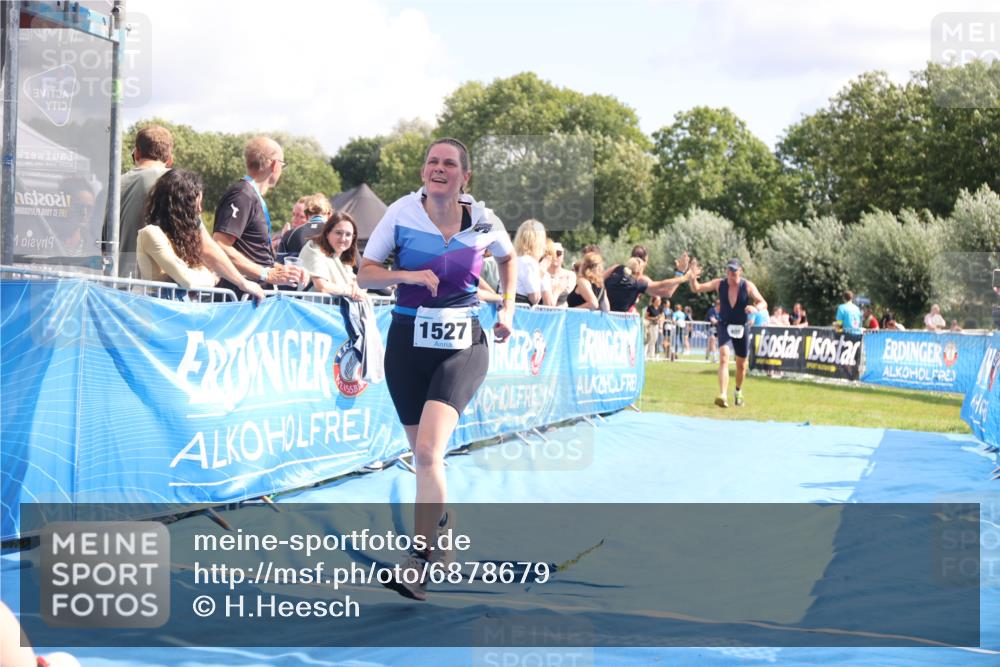 25.08.2024 - Elbe Triathlon Hamburg H.Heesch http://msf.ph/oto/6878679 25.08.2024 12:11:44 Ziel 405, 541, 1503, 1527, 1698, 1709 meine-sportfotos.de