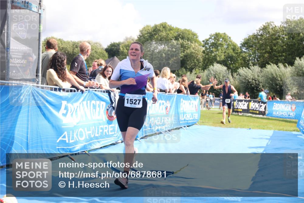 25.08.2024 - Elbe Triathlon Hamburg H.Heesch http://msf.ph/oto/6878681 25.08.2024 12:11:44 Ziel 405, 541, 1503, 1527, 1698, 1709 meine-sportfotos.de