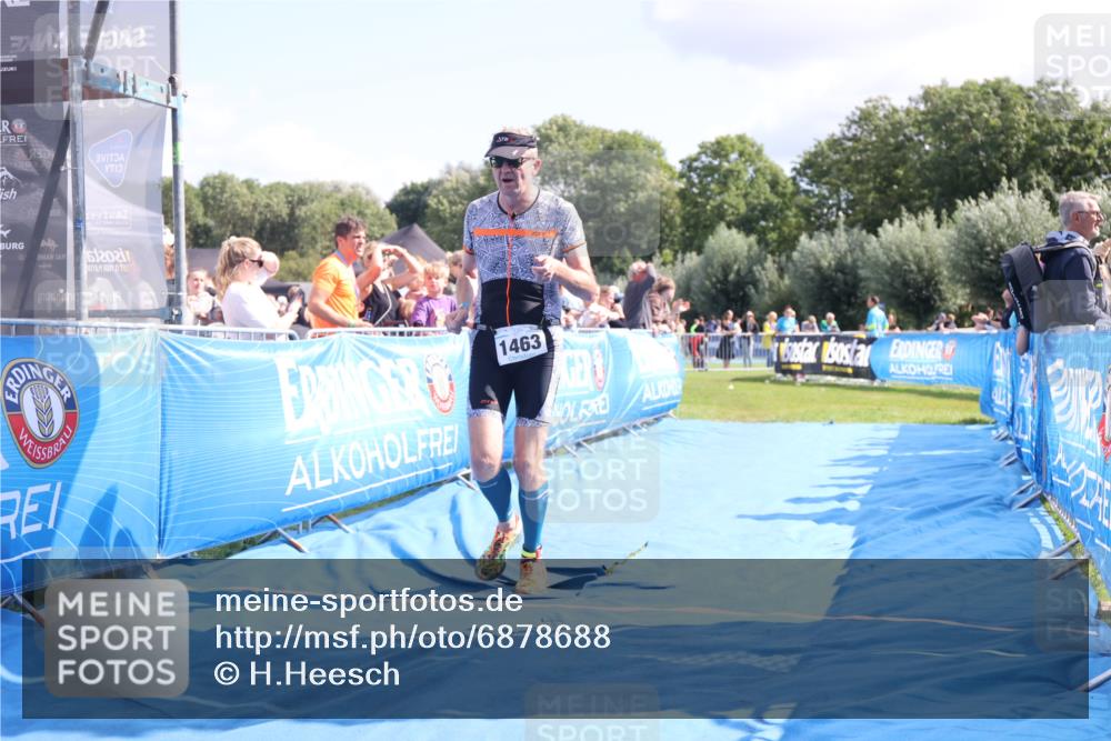25.08.2024 - Elbe Triathlon Hamburg H.Heesch http://msf.ph/oto/6878688 25.08.2024 11:49:15 Ziel 1463 meine-sportfotos.de