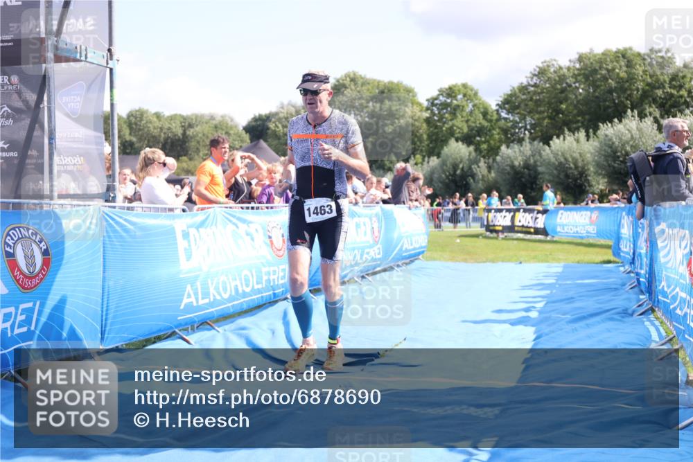 25.08.2024 - Elbe Triathlon Hamburg H.Heesch http://msf.ph/oto/6878690 25.08.2024 11:49:15 Ziel 1463 meine-sportfotos.de