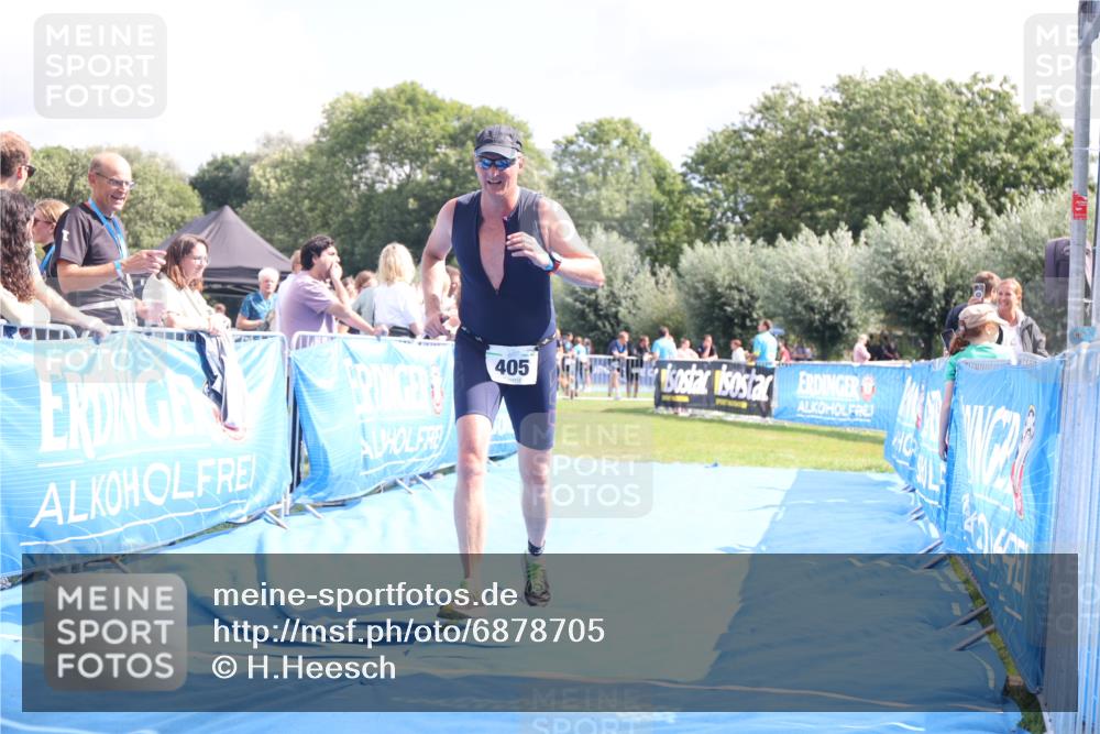 25.08.2024 - Elbe Triathlon Hamburg H.Heesch http://msf.ph/oto/6878705 25.08.2024 12:11:48 Ziel 405, 1503, 1527, 1709 meine-sportfotos.de