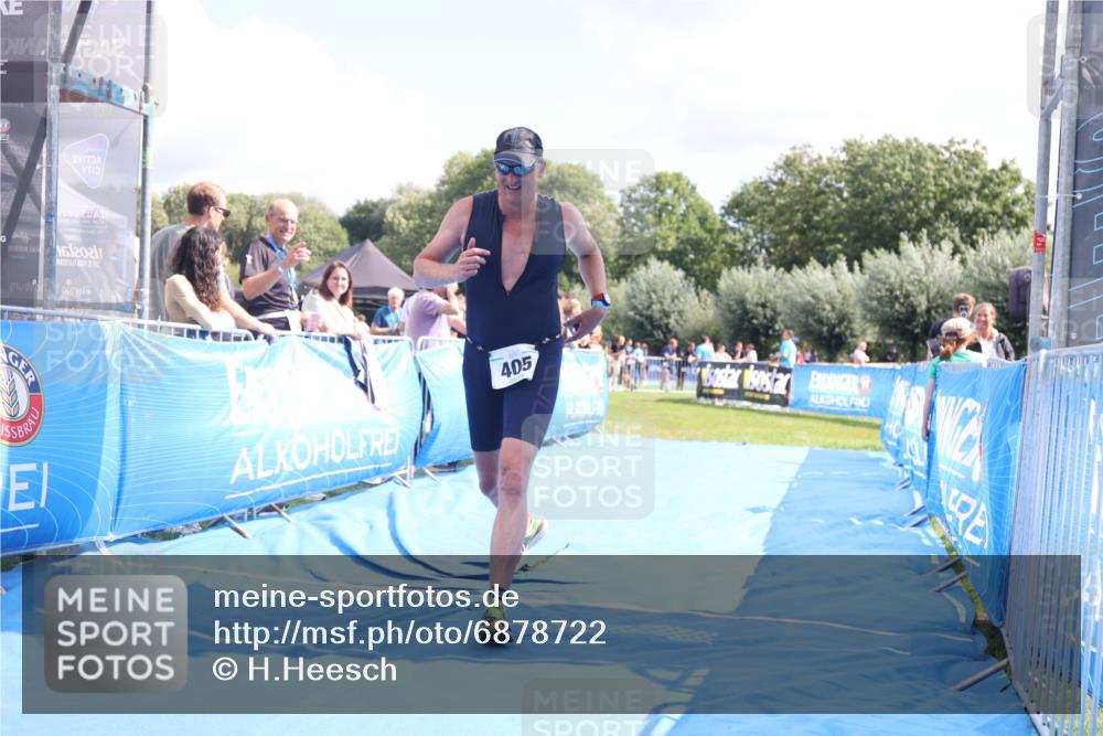 25.08.2024 - Elbe Triathlon Hamburg H.Heesch http://msf.ph/oto/6878722 25.08.2024 12:11:49 Ziel 405, 1503, 1527, 1709 meine-sportfotos.de