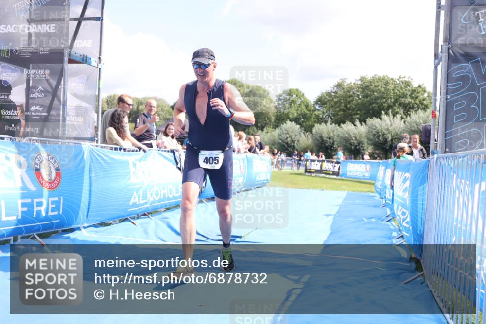 25.08.2024 - Elbe Triathlon Hamburg H.Heesch http://msf.ph/oto/6878732 25.08.2024 12:11:49 Ziel 405, 1503, 1527, 1709 meine-sportfotos.de