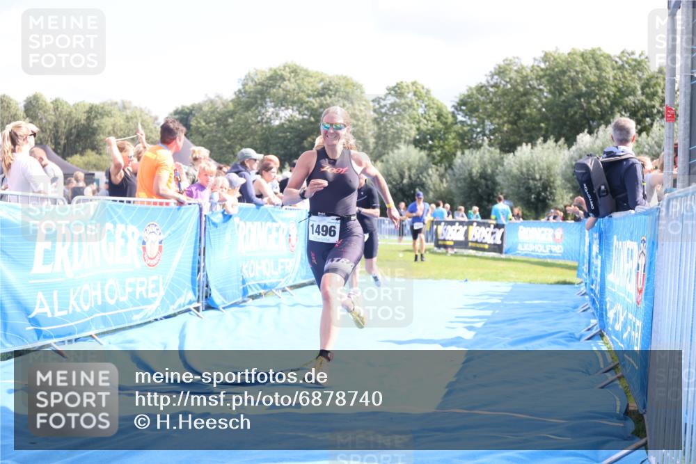 25.08.2024 - Elbe Triathlon Hamburg H.Heesch http://msf.ph/oto/6878740 25.08.2024 11:49:45 Ziel 548, 549, 1410, 1496 meine-sportfotos.de
