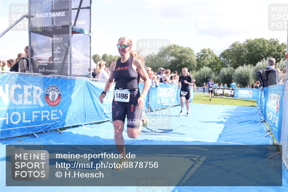 25.08.2024 - Elbe Triathlon Hamburg H.Heesch http://msf.ph/oto/6878756 25.08.2024 11:49:46 Ziel 548, 549, 1410, 1496 meine-sportfotos.de