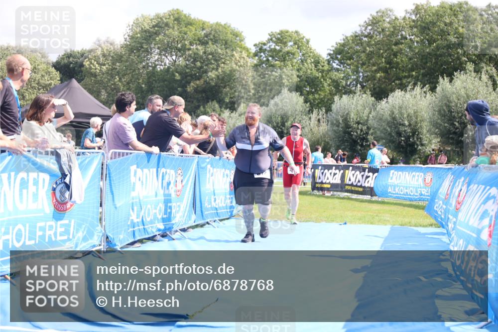 25.08.2024 - Elbe Triathlon Hamburg H.Heesch http://msf.ph/oto/6878768 25.08.2024 12:12:09 Ziel 459, 674, 1575 meine-sportfotos.de