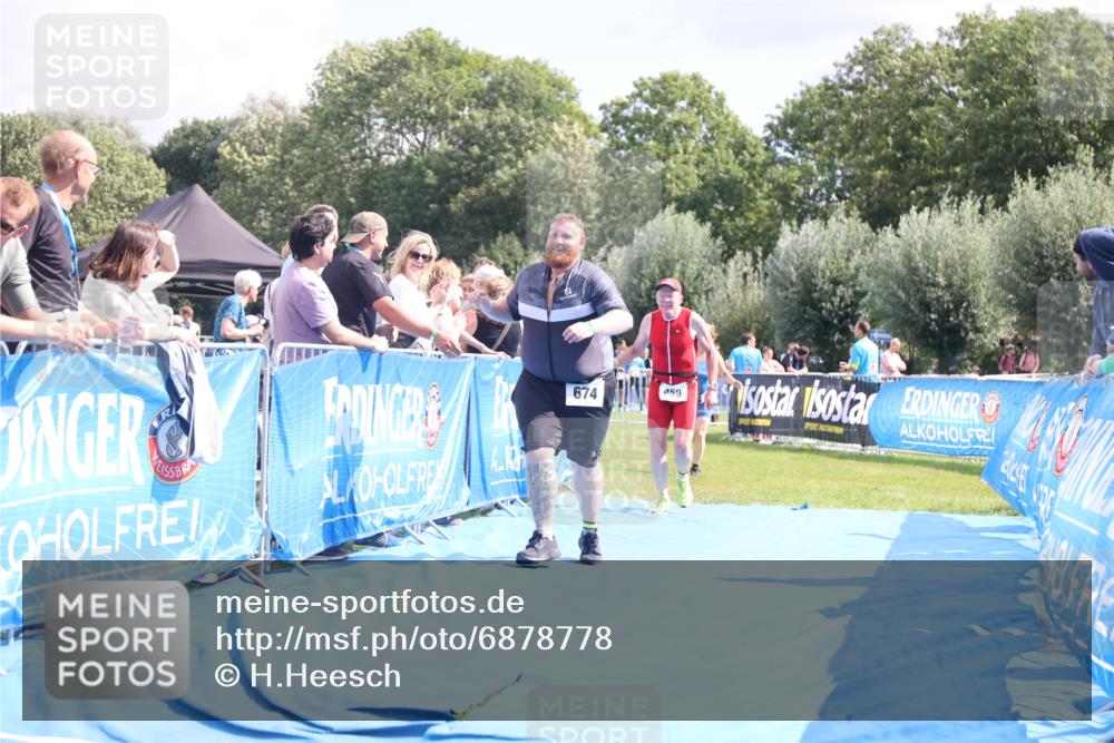 25.08.2024 - Elbe Triathlon Hamburg H.Heesch http://msf.ph/oto/6878778 25.08.2024 12:12:09 Ziel 459, 674, 1575 meine-sportfotos.de