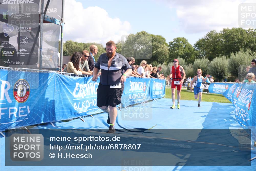 25.08.2024 - Elbe Triathlon Hamburg H.Heesch http://msf.ph/oto/6878807 25.08.2024 12:12:11 Ziel 459, 674, 1575 meine-sportfotos.de