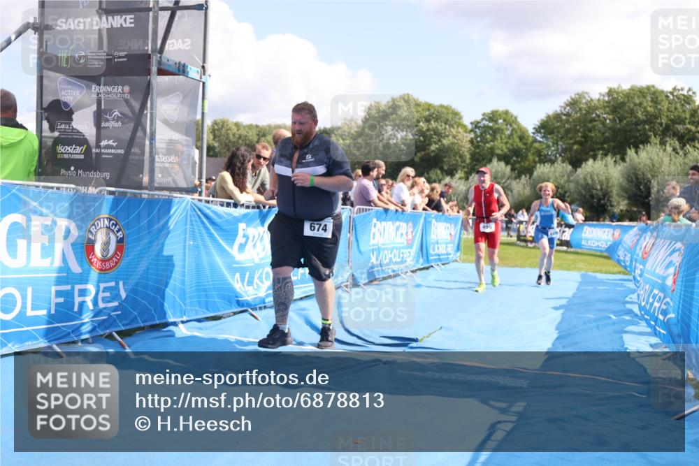 25.08.2024 - Elbe Triathlon Hamburg H.Heesch http://msf.ph/oto/6878813 25.08.2024 12:12:11 Ziel 459, 674, 1575 meine-sportfotos.de