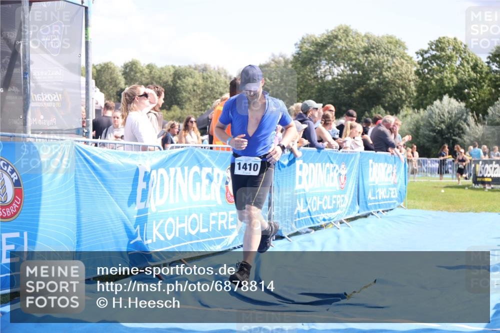 25.08.2024 - Elbe Triathlon Hamburg H.Heesch http://msf.ph/oto/6878814 25.08.2024 11:49:50 Ziel 493, 548, 549, 1410, 1496 meine-sportfotos.de