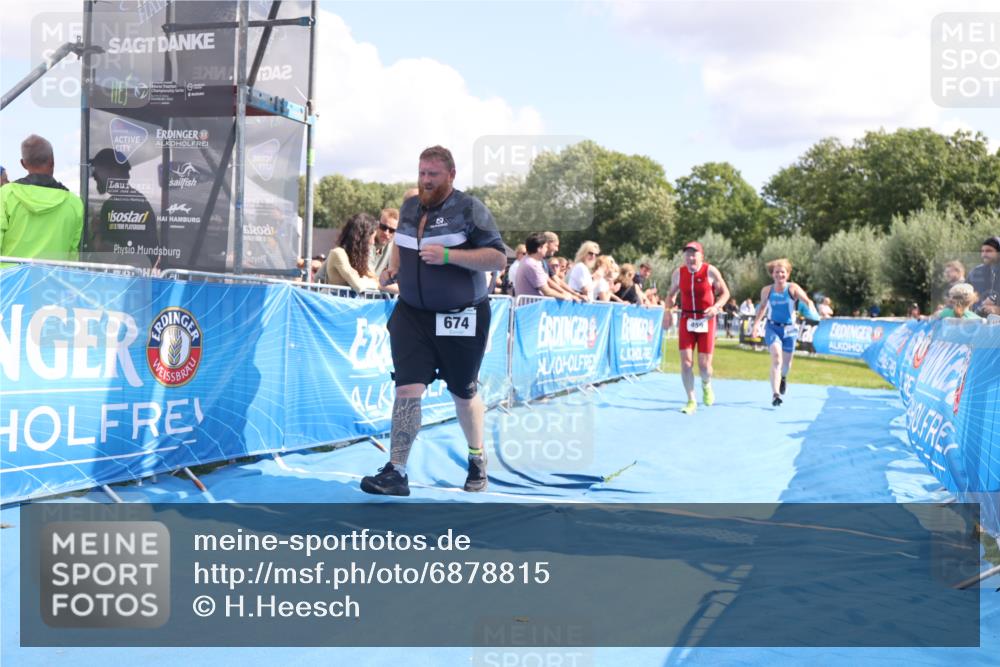 25.08.2024 - Elbe Triathlon Hamburg H.Heesch http://msf.ph/oto/6878815 25.08.2024 12:12:11 Ziel 459, 674, 1575 meine-sportfotos.de