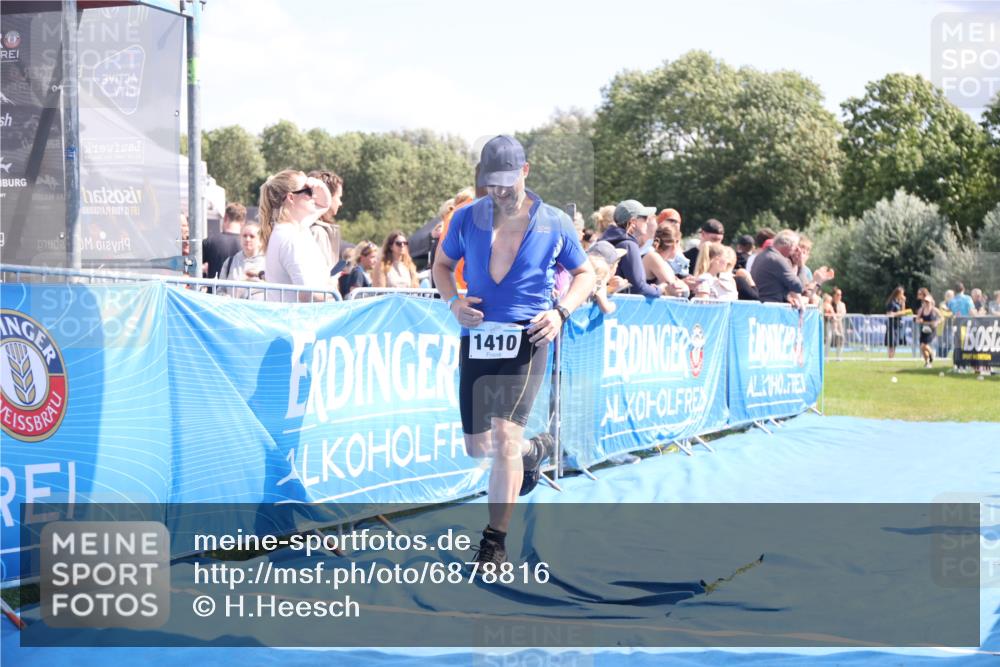 25.08.2024 - Elbe Triathlon Hamburg H.Heesch http://msf.ph/oto/6878816 25.08.2024 11:49:50 Ziel 493, 548, 549, 1410, 1496 meine-sportfotos.de