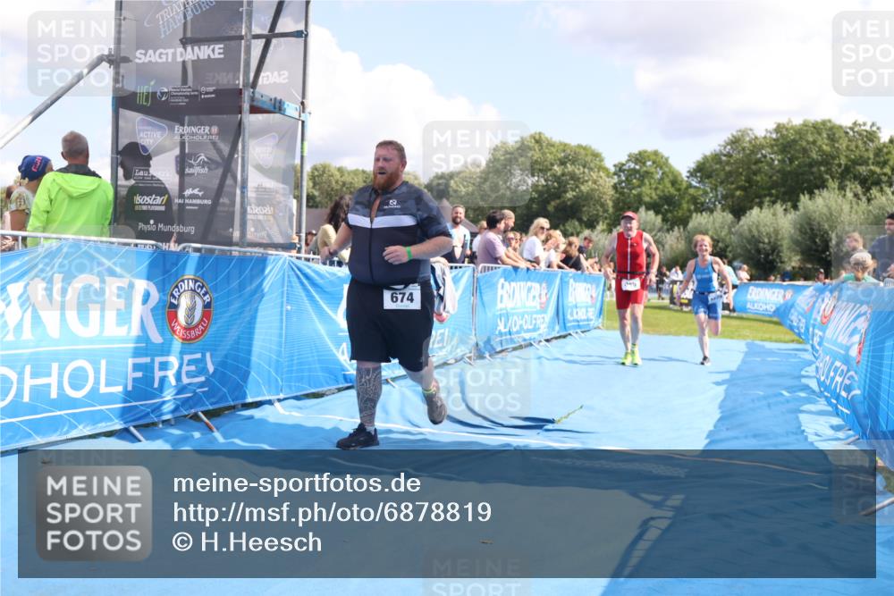 25.08.2024 - Elbe Triathlon Hamburg H.Heesch http://msf.ph/oto/6878819 25.08.2024 12:12:11 Ziel 459, 674, 1575 meine-sportfotos.de