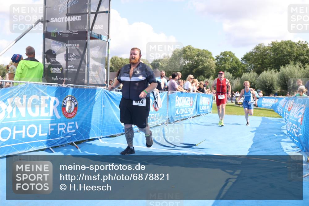 25.08.2024 - Elbe Triathlon Hamburg H.Heesch http://msf.ph/oto/6878821 25.08.2024 12:12:11 Ziel 459, 674, 1575 meine-sportfotos.de