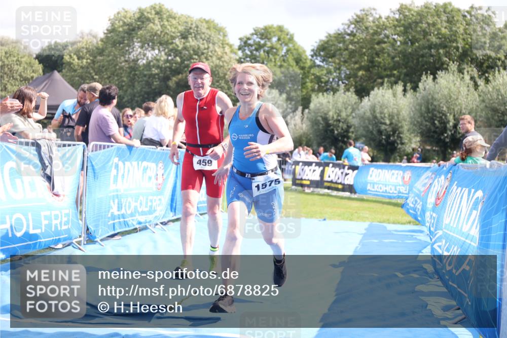 25.08.2024 - Elbe Triathlon Hamburg H.Heesch http://msf.ph/oto/6878825 25.08.2024 12:12:13 Ziel 459, 674, 1575 meine-sportfotos.de