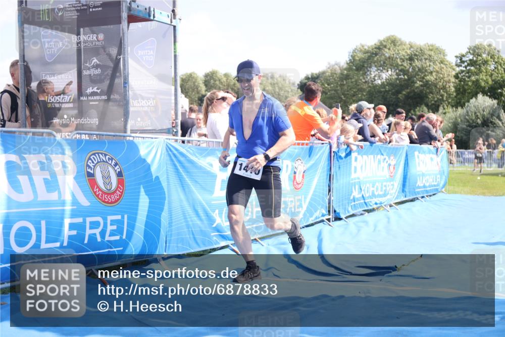 25.08.2024 - Elbe Triathlon Hamburg H.Heesch http://msf.ph/oto/6878833 25.08.2024 11:49:51 Ziel 493, 549, 1410, 1496 meine-sportfotos.de