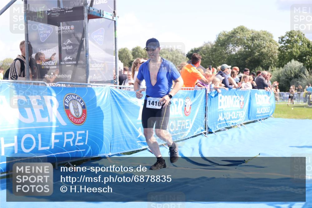 25.08.2024 - Elbe Triathlon Hamburg H.Heesch http://msf.ph/oto/6878835 25.08.2024 11:49:51 Ziel 493, 549, 1410, 1496 meine-sportfotos.de
