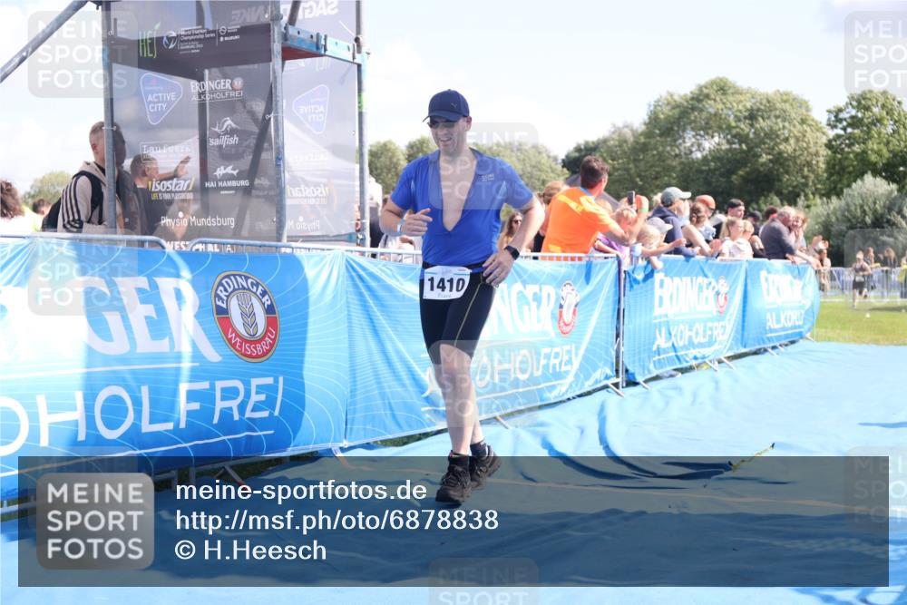 25.08.2024 - Elbe Triathlon Hamburg H.Heesch http://msf.ph/oto/6878838 25.08.2024 11:49:51 Ziel 493, 549, 1410, 1496 meine-sportfotos.de